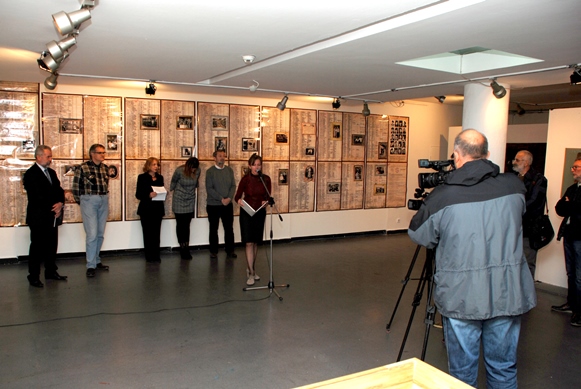 Изложба “Култура сећања – ко не памти изнова проживљава” у Музеју Војводине